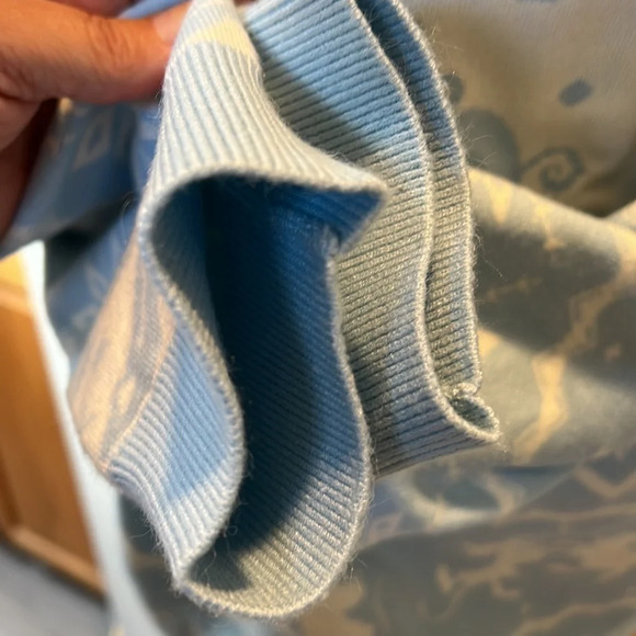 Disney Cinderella Ibbidi Bobbidi Boo Sweater‎ NWT - Picture 8 of 9